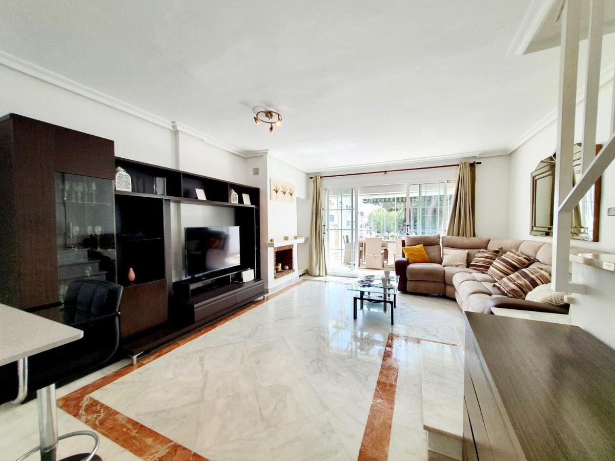 Appartamento Lomas De Cabopino House *